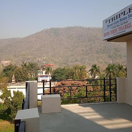 Triple1 Hostel & Homestay Rishīkesh Exteriör bild