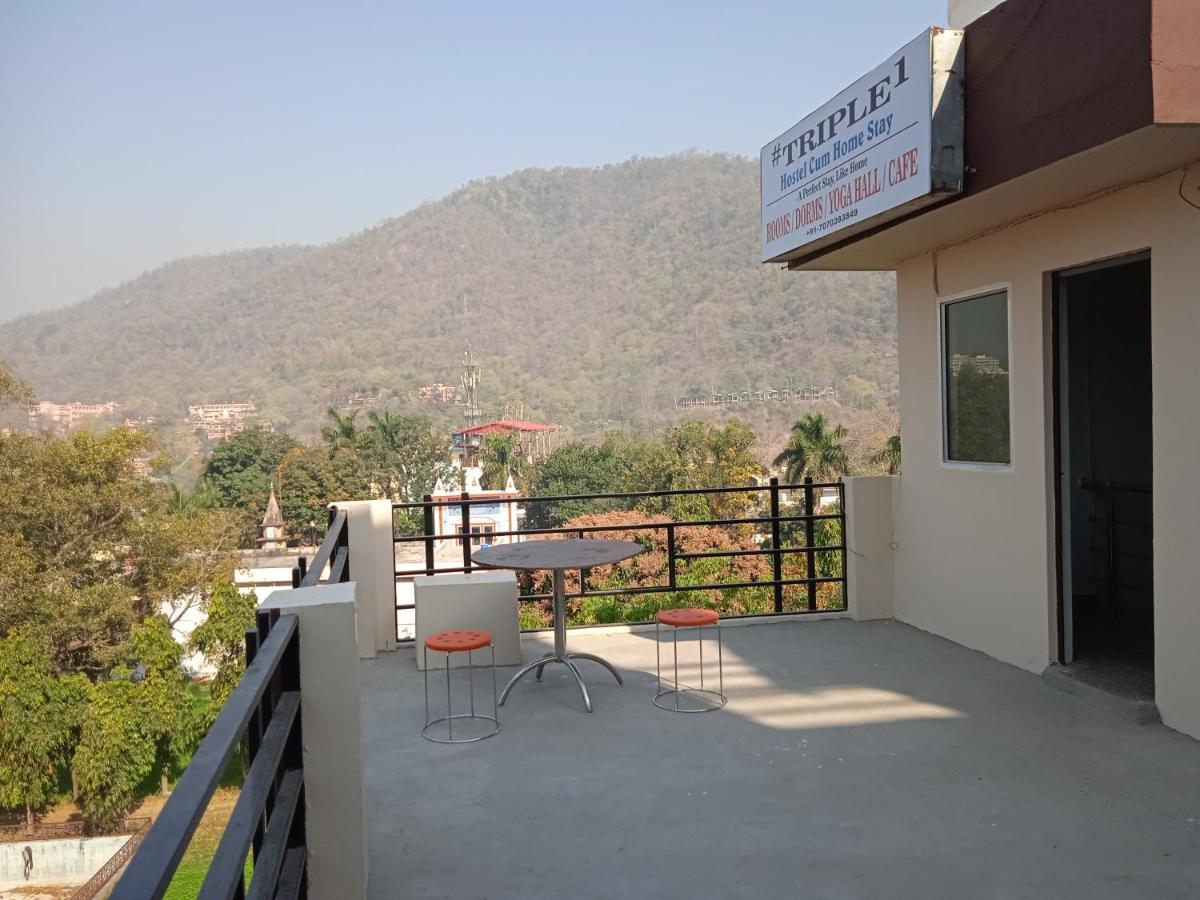 Triple1 Hostel & Homestay Rishīkesh Exteriör bild