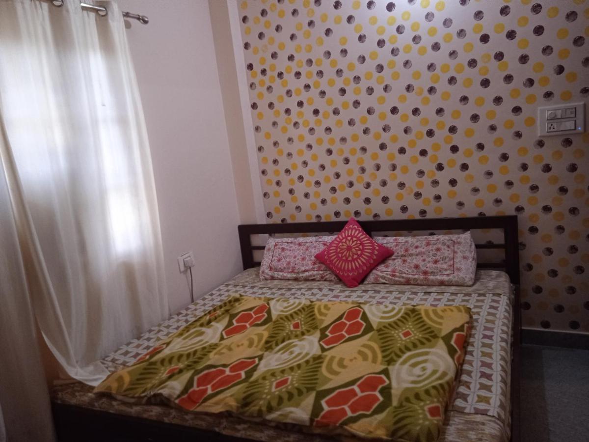 Triple1 Hostel & Homestay Rishīkesh Exteriör bild